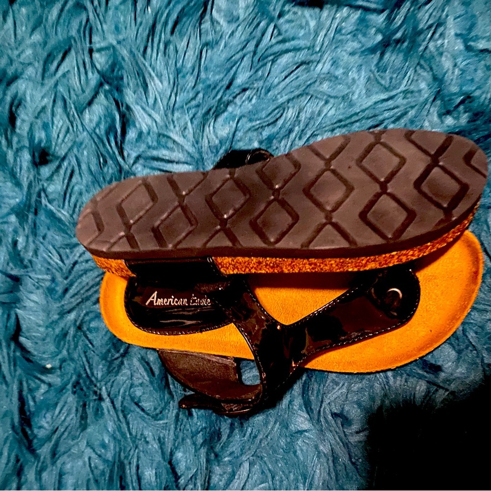 Never worn black sz 7 sandals